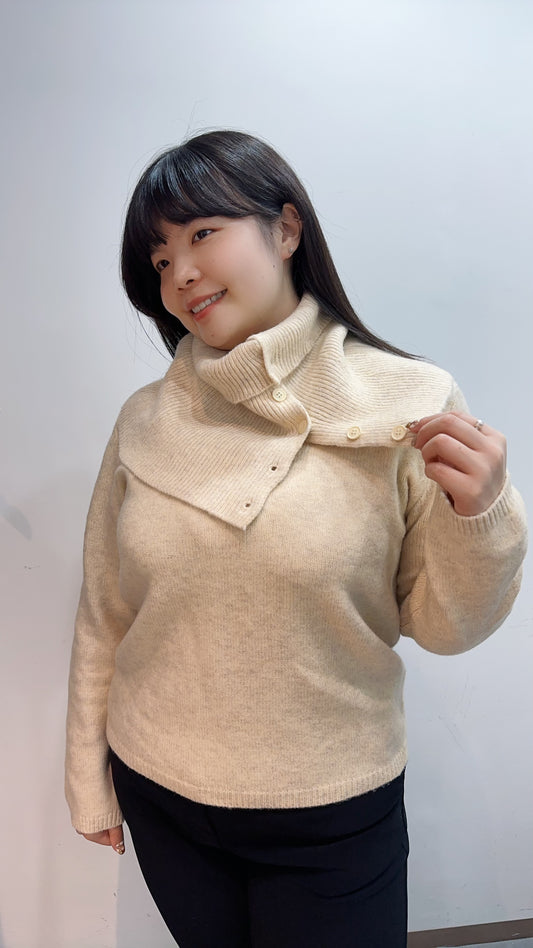 Sweater with scarf